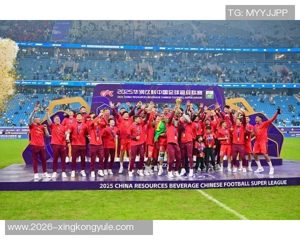 元旦佳节到来之际上海海港足球俱乐部向大家致以诚挚的感谢与美好祝福 元旦佳节到来之际上海海港足球俱乐部向大家致以诚挚的感谢与美好祝福