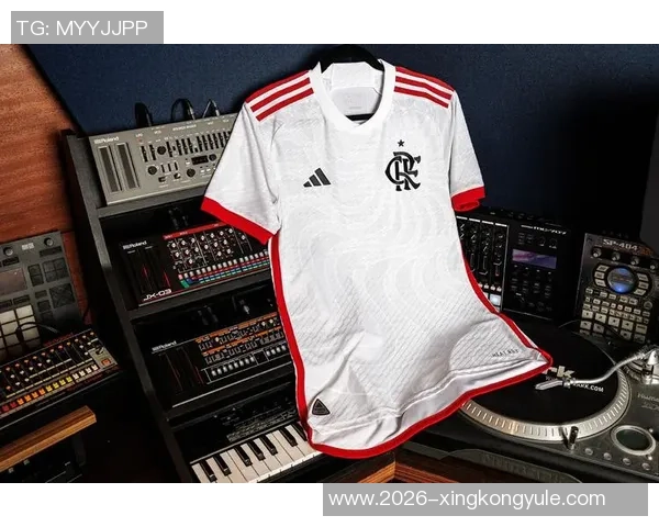 恩比德分享穿弗拉门戈球衣照片妻子巴西名模为其点赞引热议